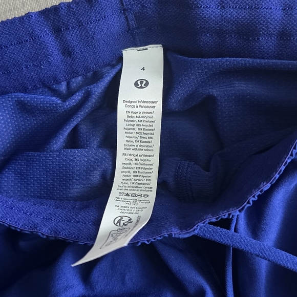 NWT/bag Lululemon Short Bundle Size 4 & Small Great Colors - Picture 7 of 9